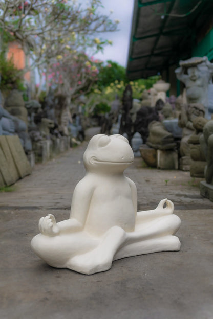 Meditating Frog - Large