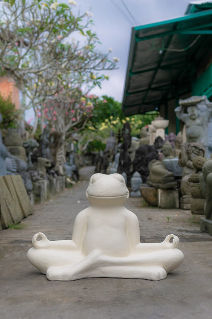 Meditating Frog - Large